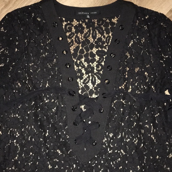 - ENDLESS ROSE BLACK LACE TIE UP FRONT SCALLOP EDGE TOP NWOT SIZE MEDIUM - Picture 5 of 9
